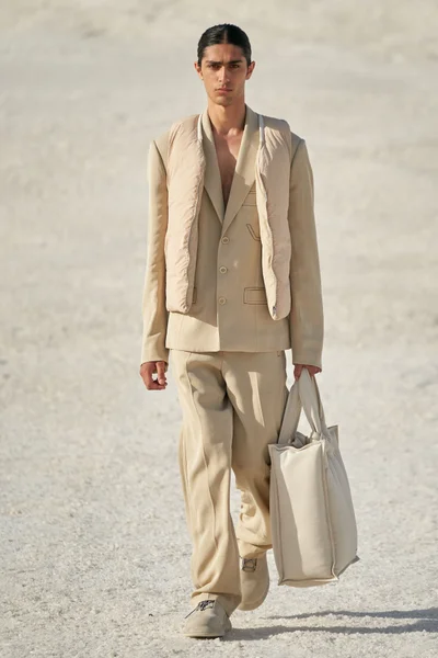 Look 26